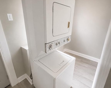 347 N Robinson Street - Photo Thumbnail 22