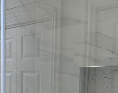 3737 N 6th Street - Photo Thumbnail 8