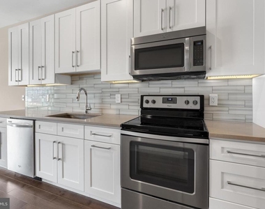 1815 Ranstead Street - Photo Thumbnail 3