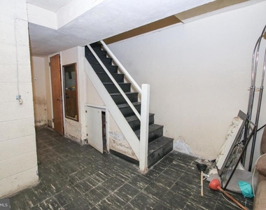 2734 W Country Club Road - Photo Thumbnail 27