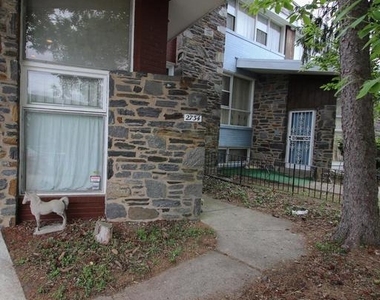 2734 W Country Club Road - Photo Thumbnail 1