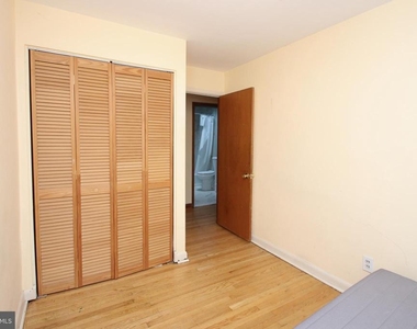 2734 W Country Club Road - Photo Thumbnail 19