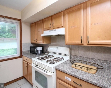 2734 W Country Club Road - Photo Thumbnail 11