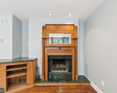 2028 Arch Street - Photo Thumbnail 4