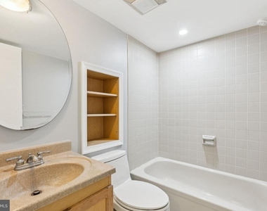 2028 Arch Street - Photo Thumbnail 13