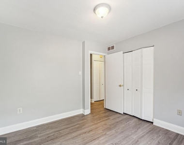 2028 Arch Street - Photo Thumbnail 12