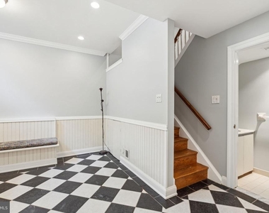 2028 Arch Street - Photo Thumbnail 6