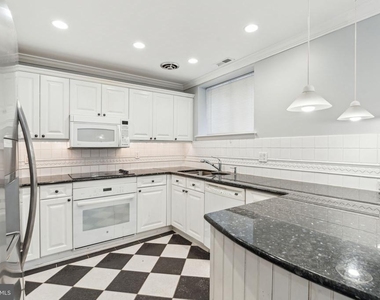 2028 Arch Street - Photo Thumbnail 8