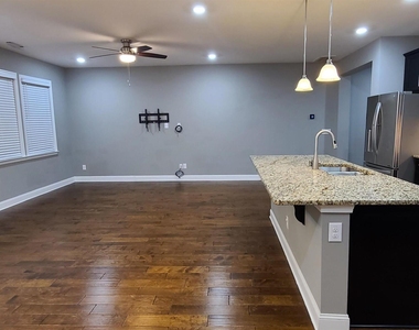 529 Buhrstone Mill Drive - Photo Thumbnail 14