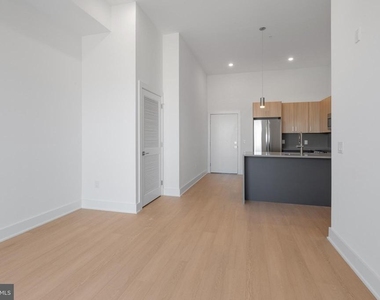 1731 Tilghman Street - Photo Thumbnail 6