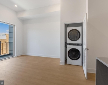 1731 Tilghman Street - Photo Thumbnail 14