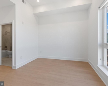 1731 Tilghman Street - Photo Thumbnail 12