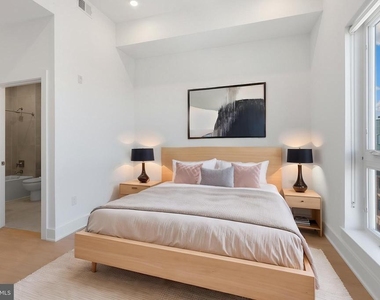 1731 Tilghman Street - Photo Thumbnail 2