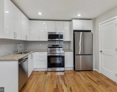 1515 W Stiles Street - Photo Thumbnail 3