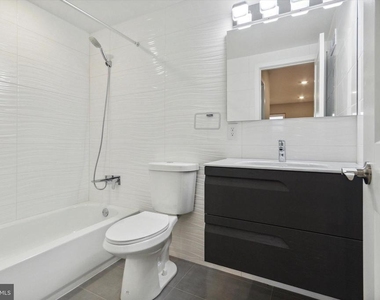 1515 W Stiles Street - Photo Thumbnail 5