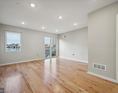 1515 W Stiles Street - Photo Thumbnail 17