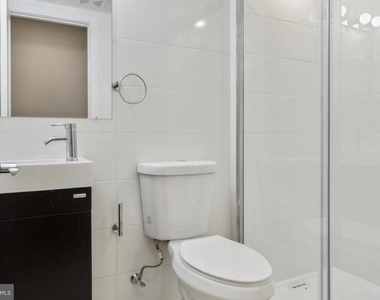 1515 W Stiles Street - Photo Thumbnail 10