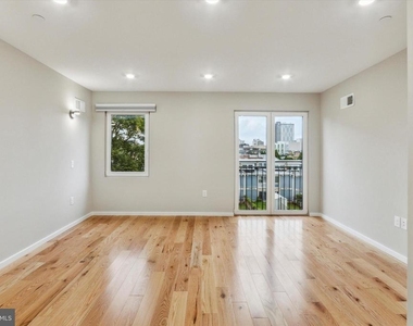 1515 W Stiles Street - Photo Thumbnail 19