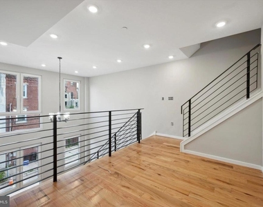 1515 W Stiles Street - Photo Thumbnail 1
