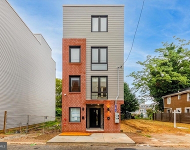 1515 W Stiles Street - Photo Thumbnail 21