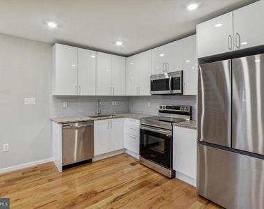 1515 W Stiles Street - Photo Thumbnail 11