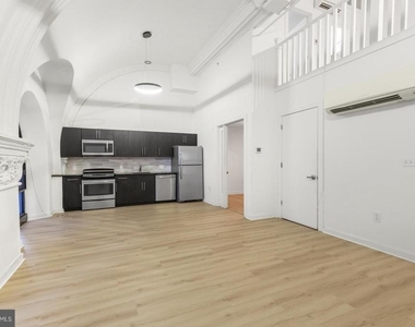 2321 Fitzwater Street - Photo Thumbnail 4