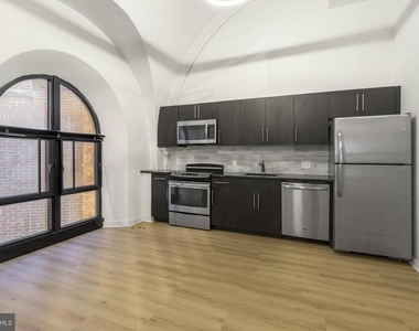 2321 Fitzwater Street - Photo Thumbnail 8