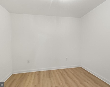 2321 Fitzwater Street - Photo Thumbnail 11