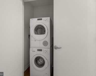 2321 Fitzwater Street - Photo Thumbnail 15