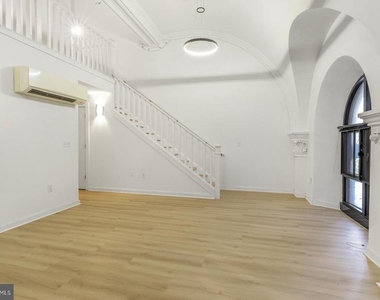 2321 Fitzwater Street - Photo Thumbnail 6