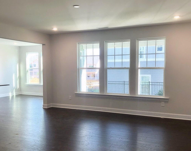 203 Condra Road - Photo Thumbnail 3