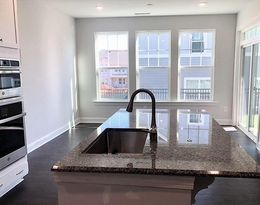 203 Condra Road - Photo Thumbnail 5