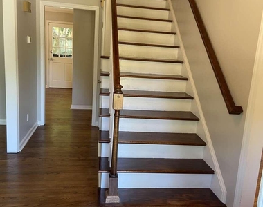 432 Cedar Hill Lane - Photo Thumbnail 9