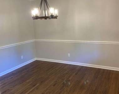 432 Cedar Hill Lane - Photo Thumbnail 8
