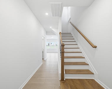 2109 Sun Vibes Way - Photo Thumbnail 19