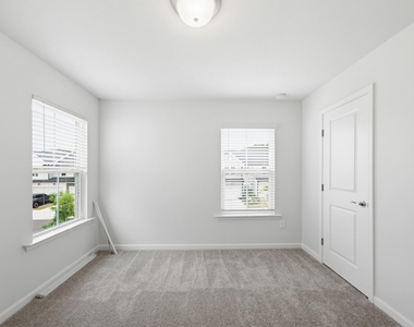 2109 Sun Vibes Way - Photo Thumbnail 32