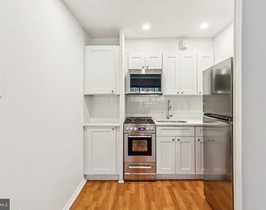 2101 Chestnut Street - Photo Thumbnail 5