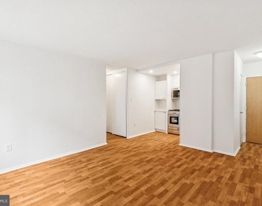 2101 Chestnut Street - Photo Thumbnail 3