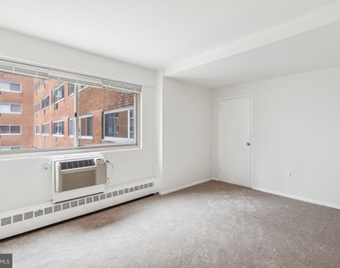 2101 Chestnut Street - Photo Thumbnail 10