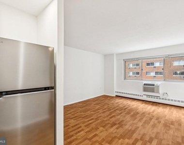 2101 Chestnut Street - Photo Thumbnail 8