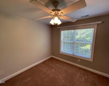 433 Holly Thorn Trace - Photo Thumbnail 14