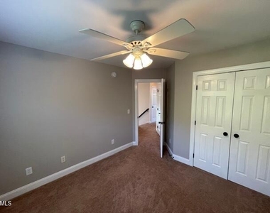 433 Holly Thorn Trace - Photo Thumbnail 15