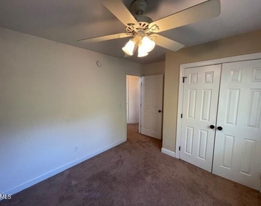 433 Holly Thorn Trace - Photo Thumbnail 13
