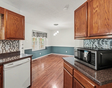 7313 Jacqueline Lane - Photo Thumbnail 6