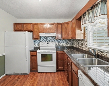 7313 Jacqueline Lane - Photo Thumbnail 5