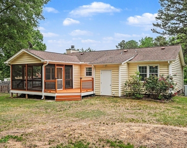 7313 Jacqueline Lane - Photo Thumbnail 17