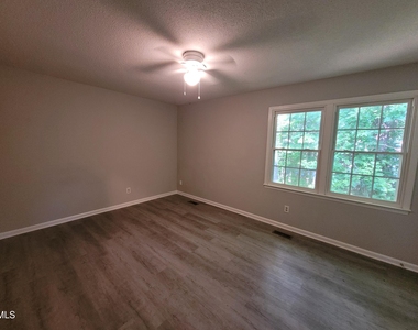 920 Jason Court - Photo Thumbnail 20