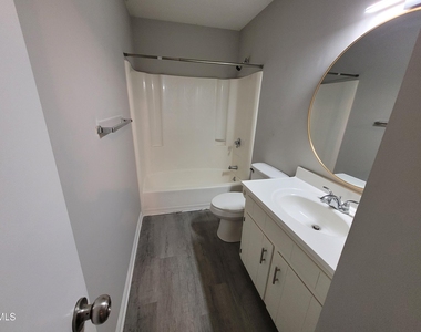 920 Jason Court - Photo Thumbnail 16