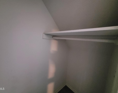 920 Jason Court - Photo Thumbnail 9
