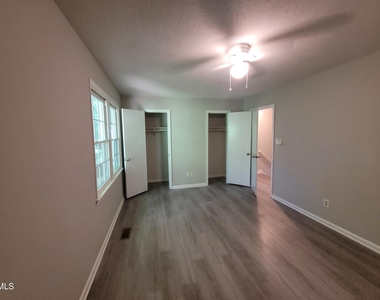 920 Jason Court - Photo Thumbnail 23